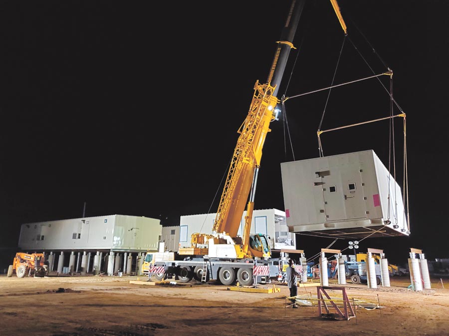 東元系統(tǒng)化設(shè)備e-house（預(yù)裝式電器間），在美國(guó)漂亮出擊。圖／東元提供