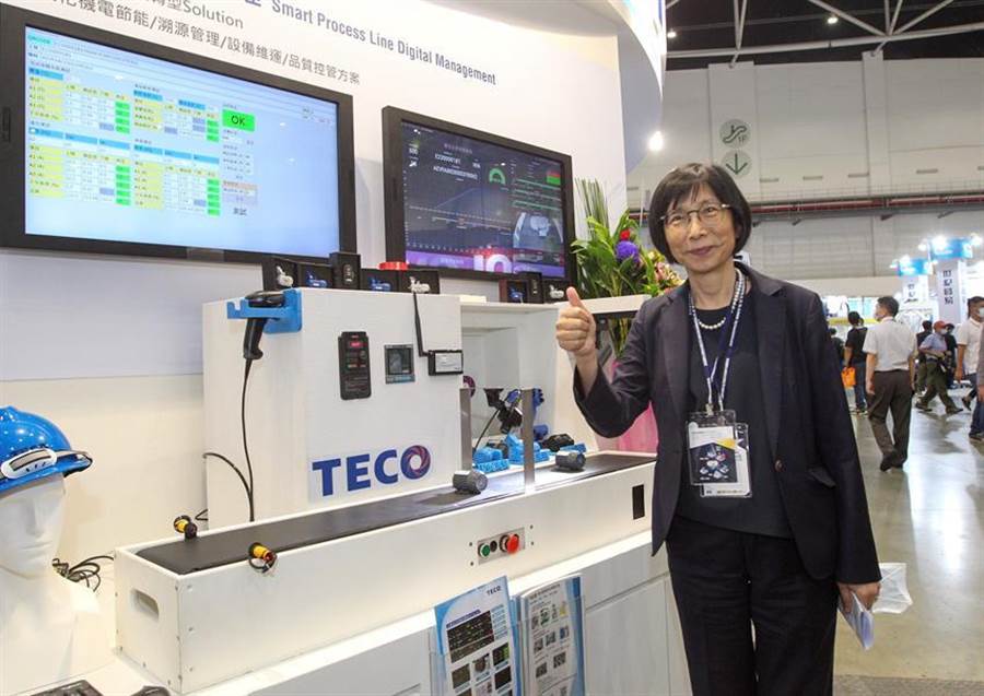 東元集團(tuán)參加19日登場(chǎng)的臺(tái)北國(guó)際自動(dòng)化工業(yè)展，主推智慧工廠，協(xié)助傳動(dòng)工廠智慧化。圖為東元集團(tuán)董事長(zhǎng)邱純枝。（圖／東元提供）&#xD;&#xA;