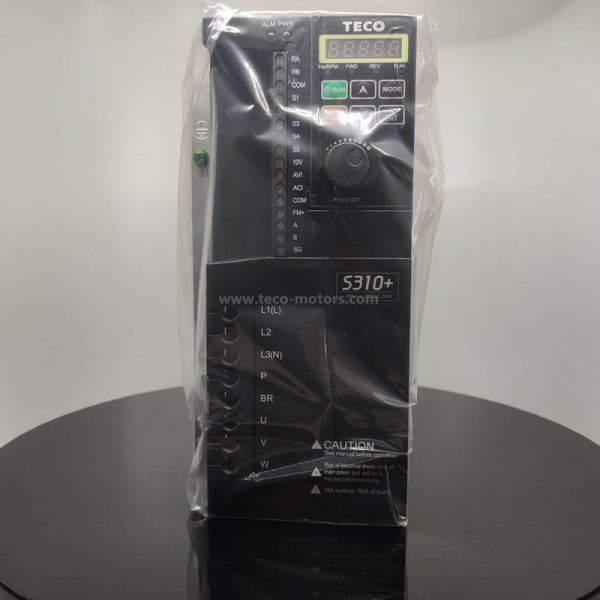 S310+-403-H3BCD 2.2KW變頻器照片.jpg