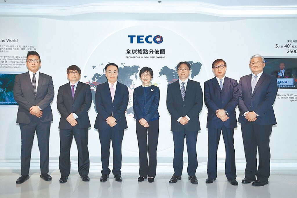 東元電機在財務(wù)、經(jīng)營團隊，良好的投資人關(guān)係以及企業(yè)社會責(zé)任的舉措等各方面皆有杰出成果，而榮獲肯定。圖／業(yè)者提供